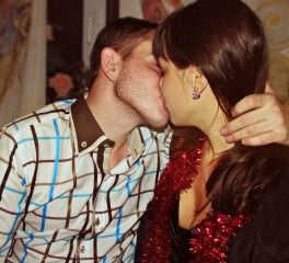 Иногда убить хочется, а иногда люблю до дрожи)) Иногда убить хочется, а иногда люблю до дрожи))