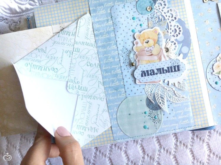 Альбом для малыша продаеться