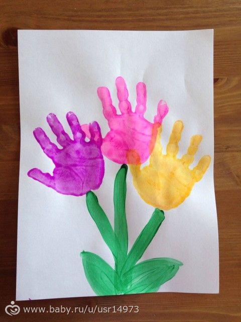 Цветы для бабушки - простые поделки для малышей 1,5+