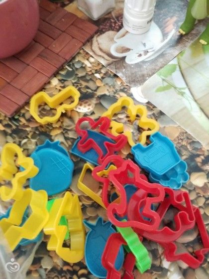 Игрушки и развивашки для бедных))