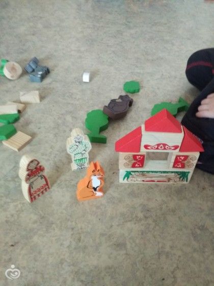 Игрушки и развивашки для бедных))