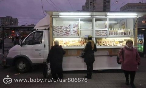 Пьяная школьница из Саратова угнала фургон и накормила бездомных