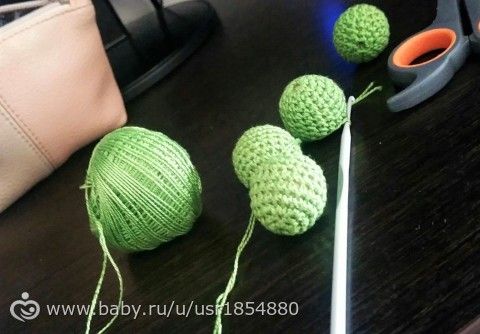 Всем большой привет, рукодельницы, от слингомамы)))