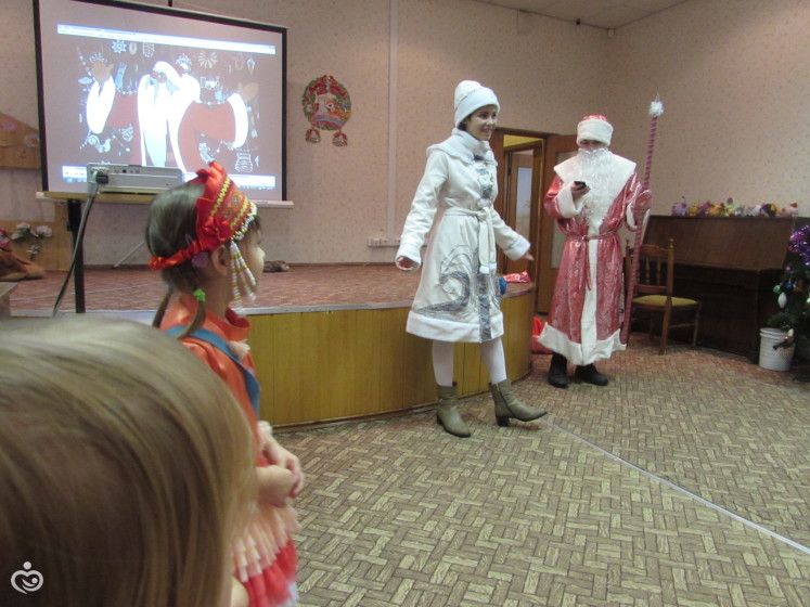 Новогодняя программа в детской библиотеке