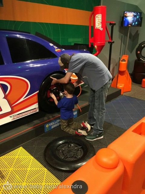 Детский музей. Выставка Hot Wheels.