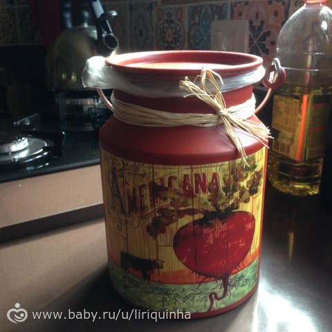 Еще фотки кухни, добавили пару деталей.