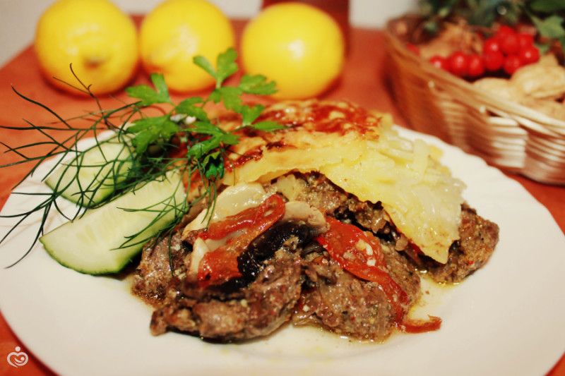 Картофель с мясом запечённые. Картофель с мясом запечённые.
